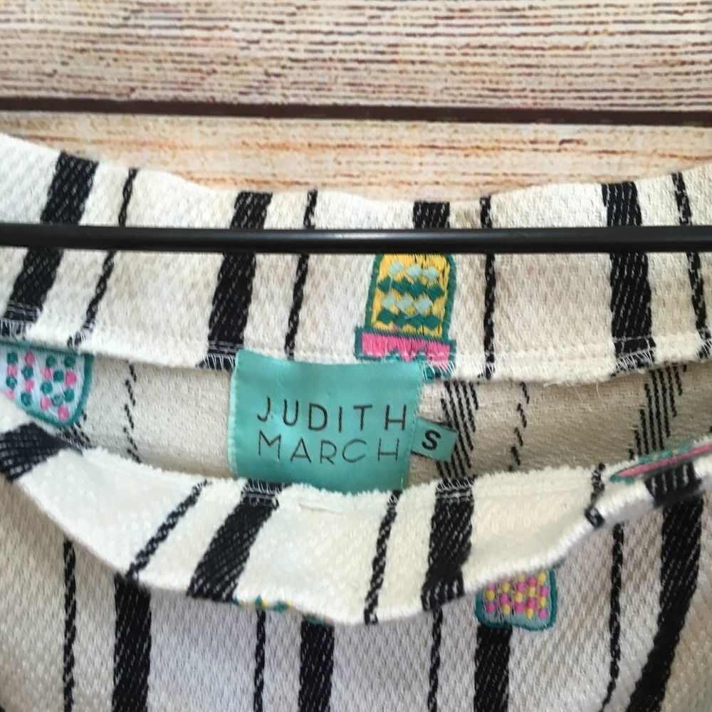 ‎JUDITH MARCH CACTUS PRINT OFF-SHOULDER CROP TOP - Picture 4 of 6